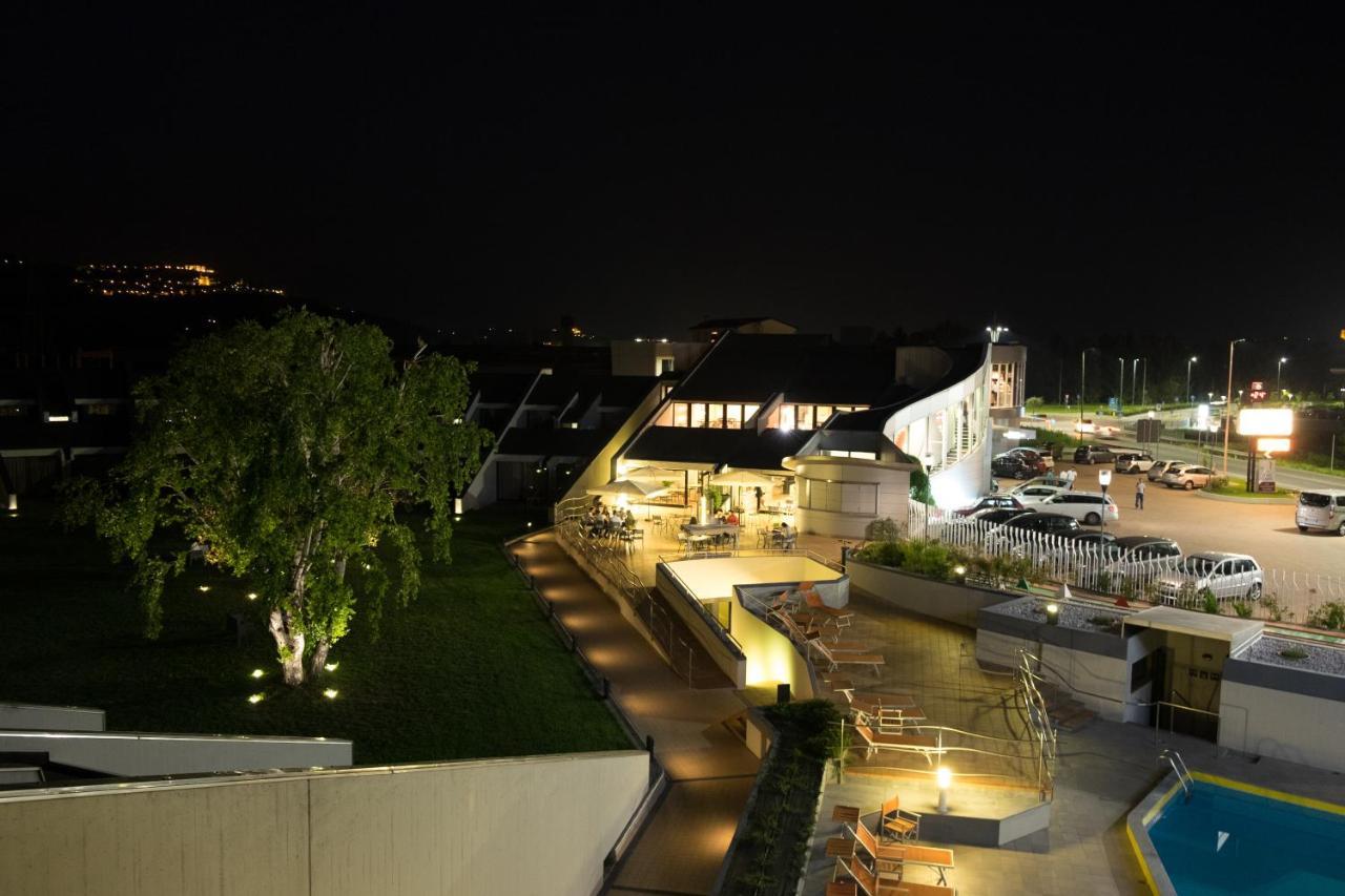 Alba Hotel Bagian luar foto