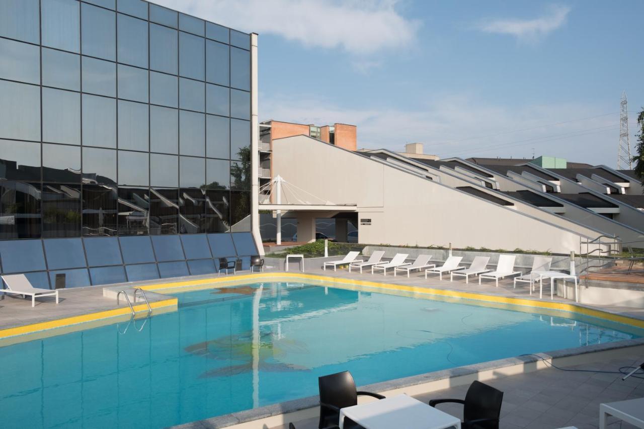 Alba Hotel Bagian luar foto