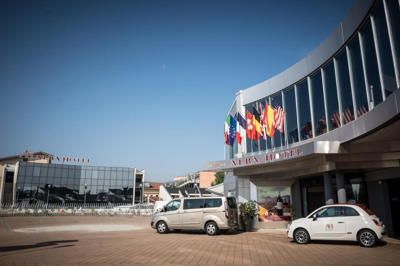 Alba Hotel Bagian luar foto