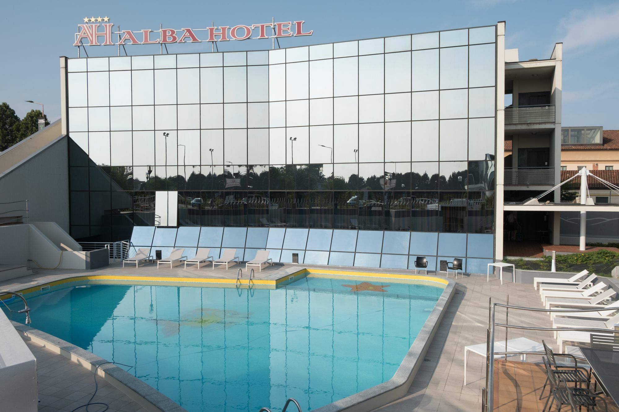 Alba Hotel Bagian luar foto